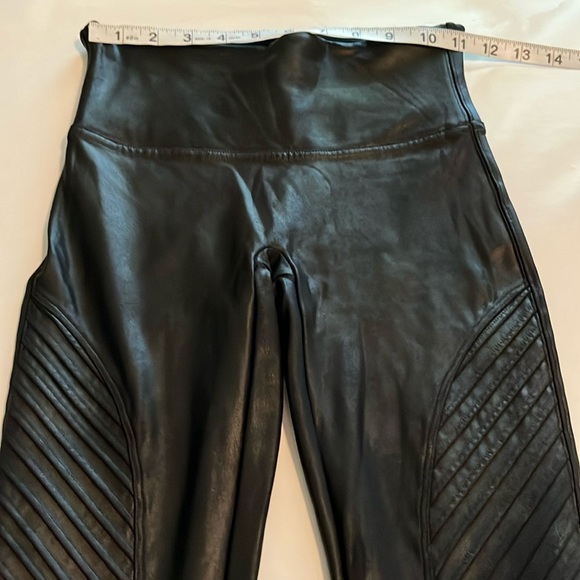 Spanx Faux Leather Moto Style Pull On Size S/P - Picture 4 of 16